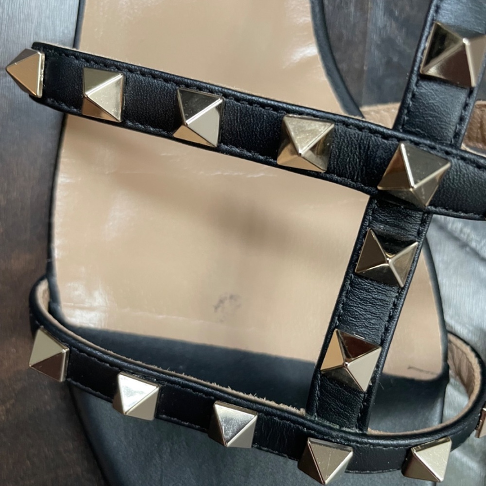 Valentino Garavani Rockstud Sandals - NWOT - Picture 5 of 6